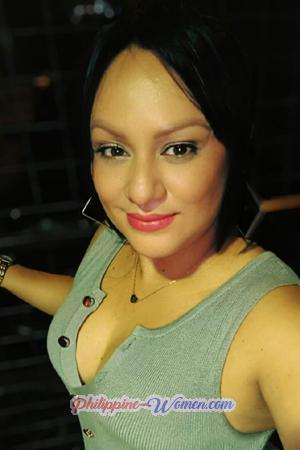 195143 - Alejandra Age: 41 - Costa Rica