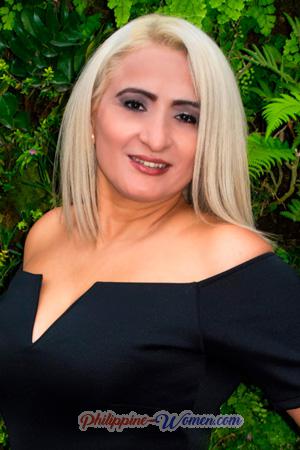 203682 - Helga Age: 51 - Peru