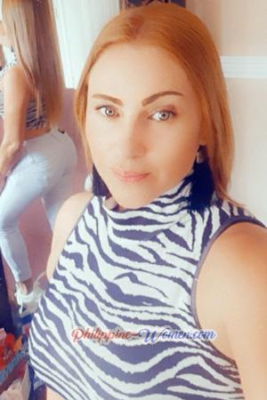 204172 - Laura Age: 46 - Costa Rica