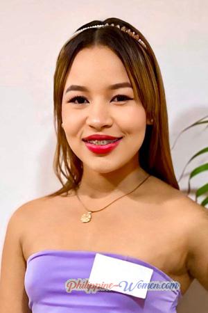 220049 - Yucelis Age: 26 - Colombia