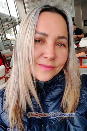 220610 - Sara Age: 50 - Peru